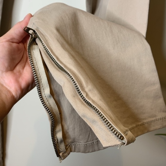 Hollister | Stacked Skinny Advanced Stretch Side Stripe Elastic Zip Cuff Pants S - Picture 15 of 17